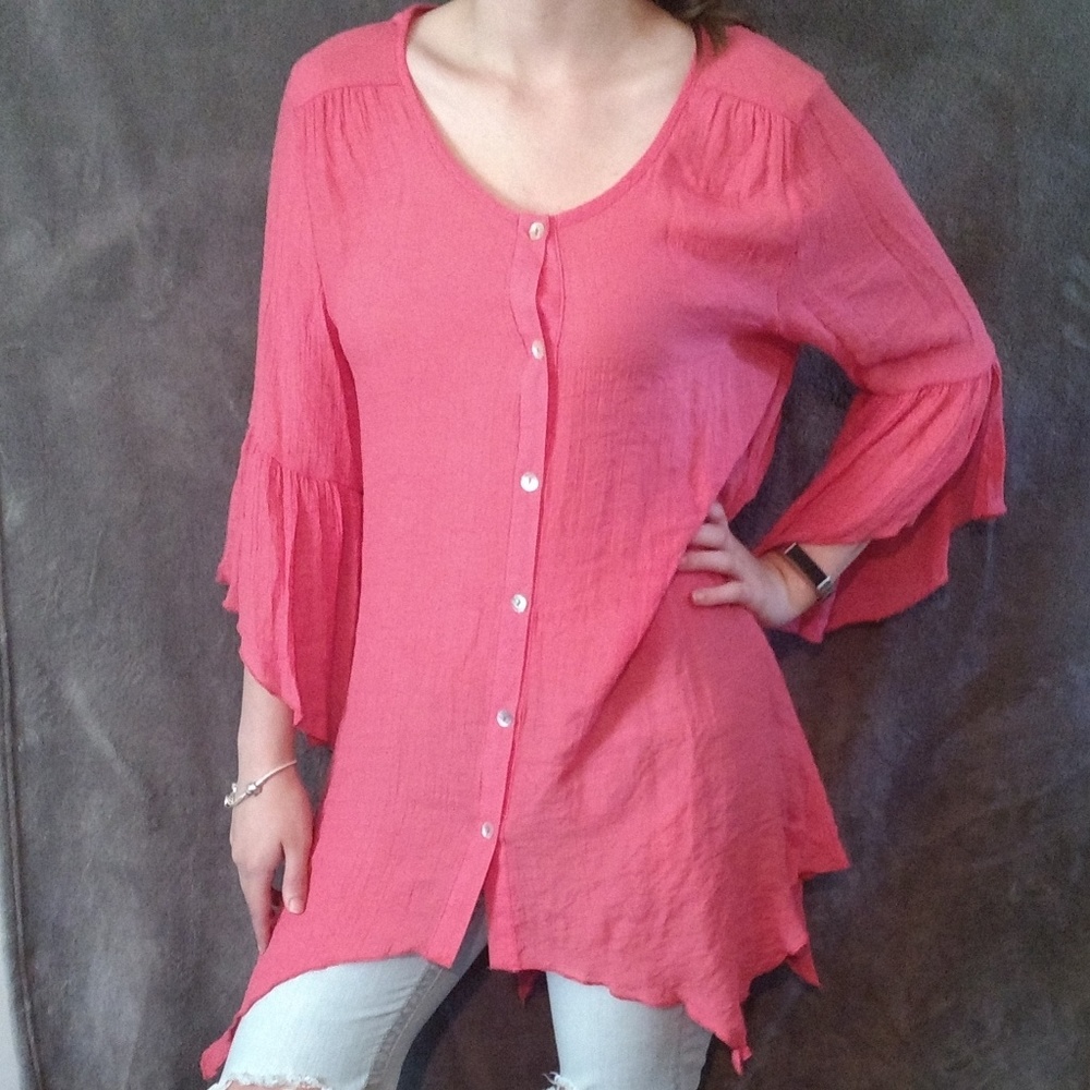 $5 sale! NWT Honeyme Top